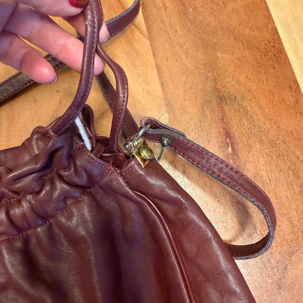 Etienne Aigner Minimalist 1970’s/80’s Burgundy Leather Bucket Shoulder Bag - Picture 16 of 16